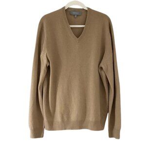 Neiman Marcus Men's Tan V-Neck Cloud Cashmere Sweater